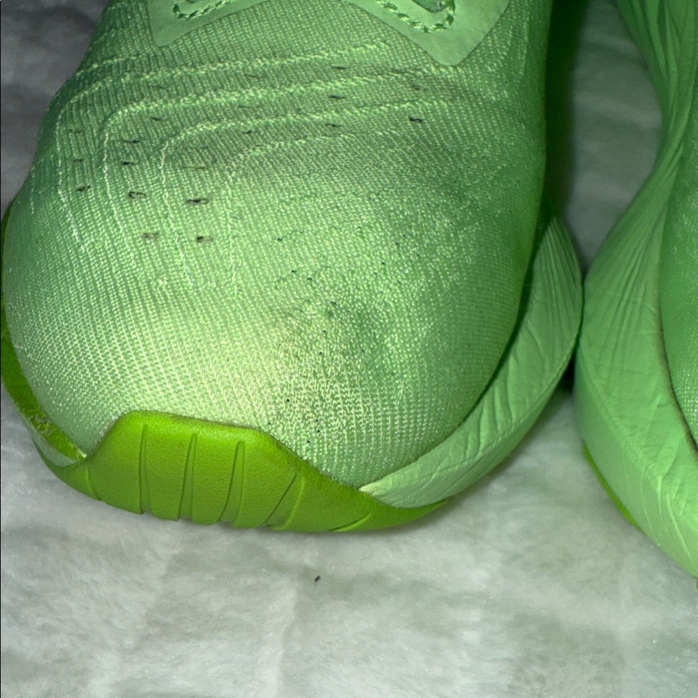 ASICS Novablast 4 Illuminate Green Running Shoes W9.5 2023 - Picture 7 of 16